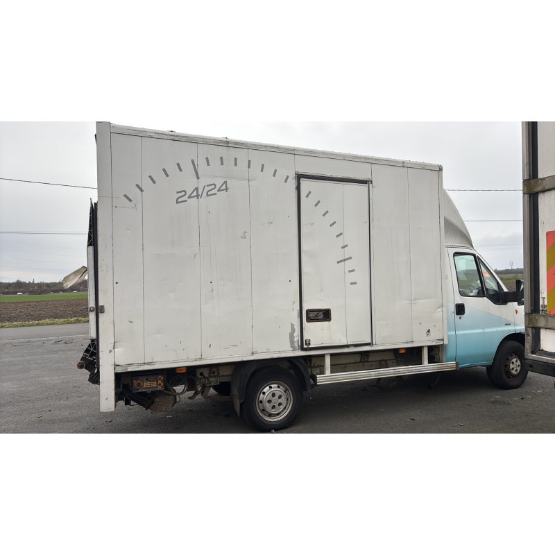Calandre PEUGEOT BOXER 2 Photo n°8