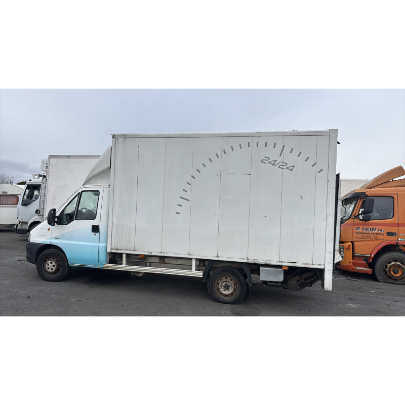 Calandre PEUGEOT BOXER 2 Photo n°9