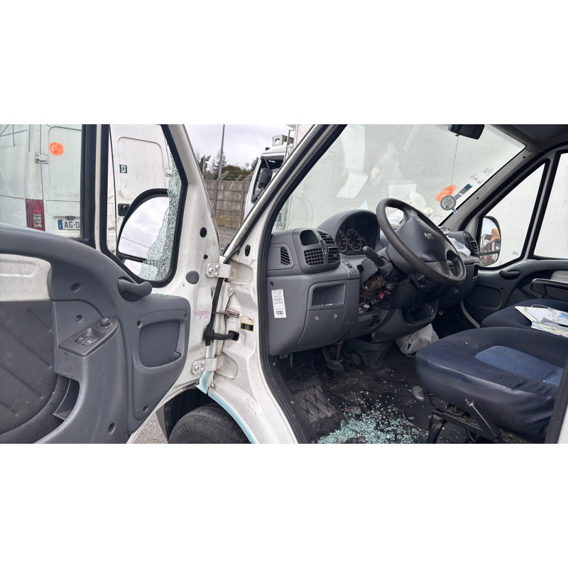 Calandre PEUGEOT BOXER 2 Photo n°12