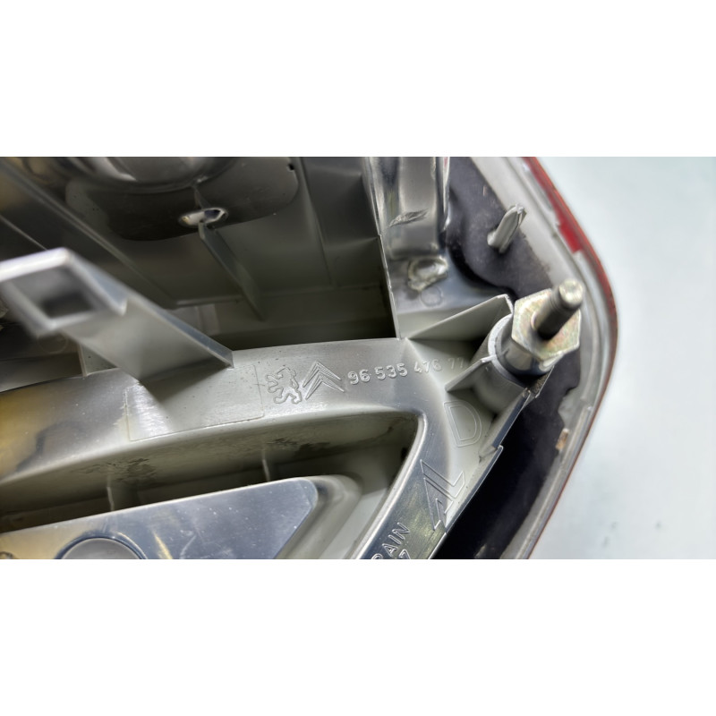 Feu arriere secondaire droit (feux) CITROEN C4 PICASSO 1 Photo n°4