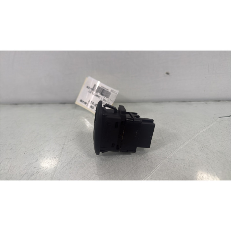 Interrupteur de leve vitre avant droit CITROEN C3 PLURIEL Photo n°2