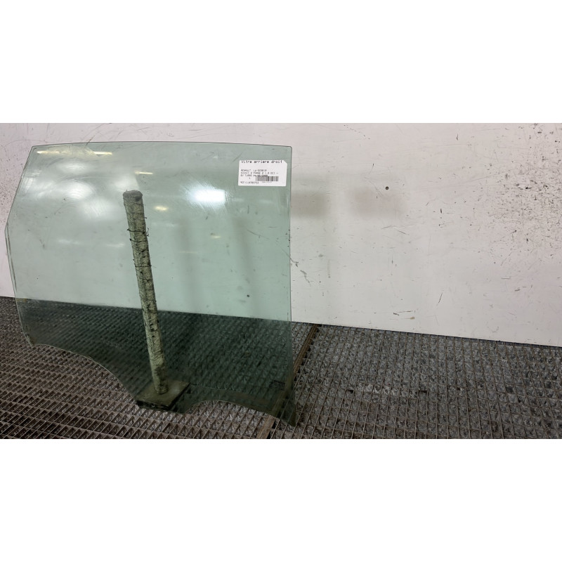 Vitre arriere droit RENAULT SCENIC 2 Photo n°2