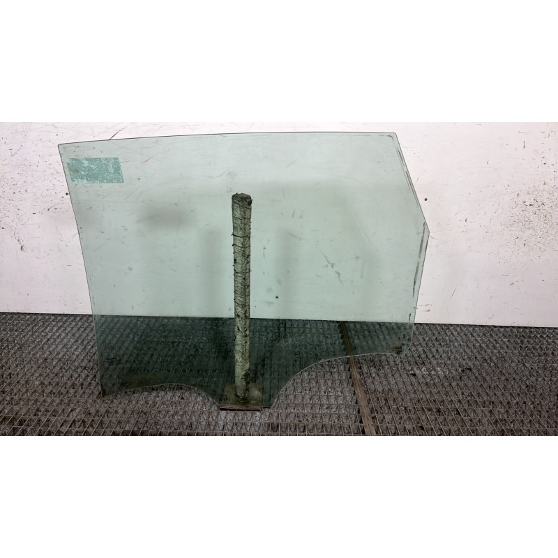 Vitre arriere droit RENAULT SCENIC 2 Photo n°4