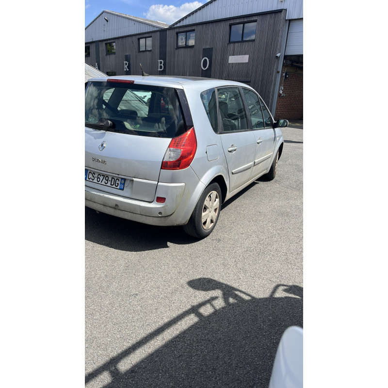 Vitre arriere droit RENAULT SCENIC 2 Photo n°7