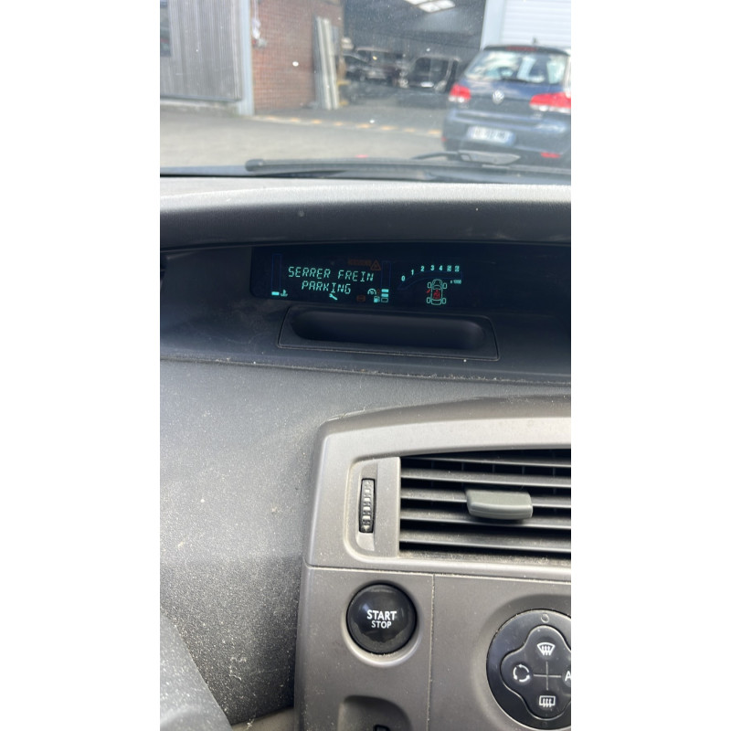 Vitre arriere droit RENAULT SCENIC 2 Photo n°15