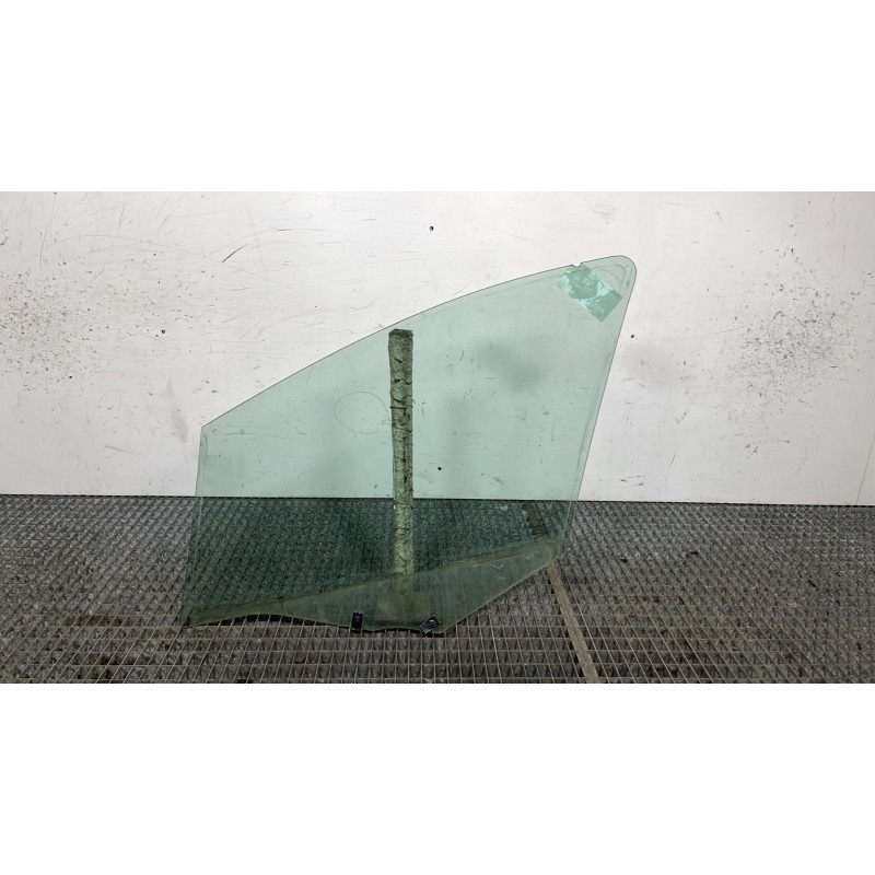 Vitre avant droit PEUGEOT 308 1 Photo n°4