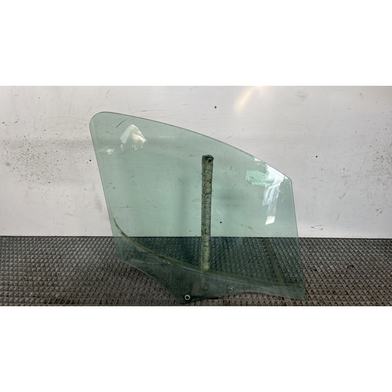 Vitre avant gauche CITROEN BERLINGO 2 Photo n°4