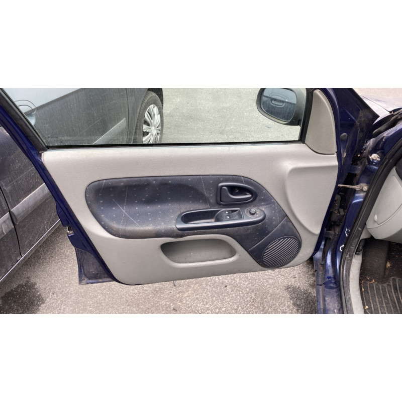 Porte avant gauche RENAULT CLIO 2 Photo n°17