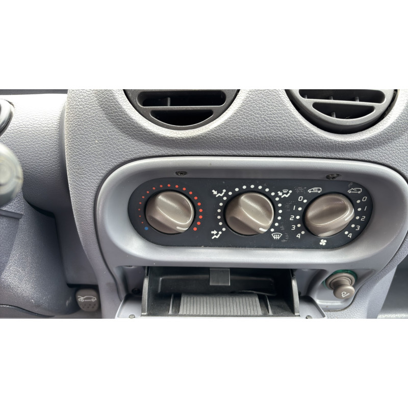 Face avant RENAULT TWINGO 1 Photo n°13
