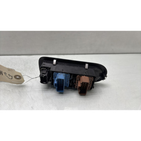 Interrupteur de leve vitre avant gauche RENAULT CLIO 3