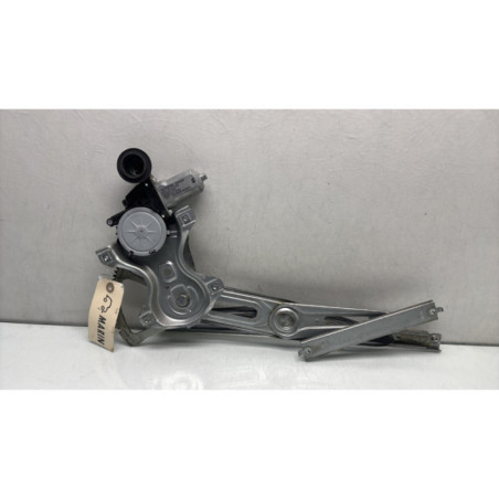 Leve vitre electrique avant droit TOYOTA YARIS 2 Photo n°1