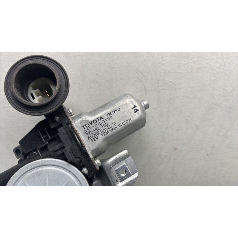 Leve vitre electrique avant droit TOYOTA YARIS 2 Photo n°3