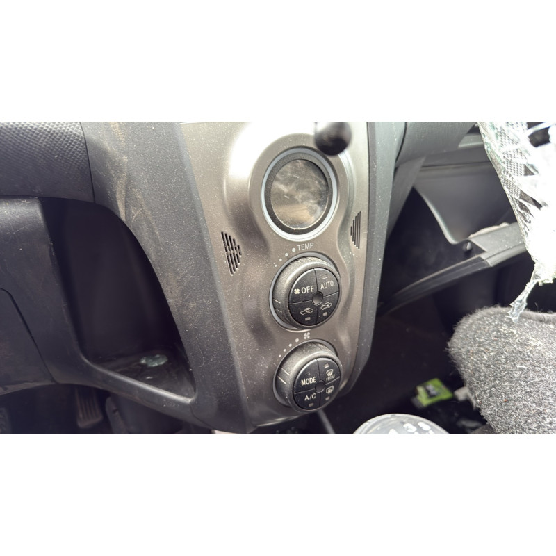 Serrure avant droit TOYOTA YARIS 2 Photo n°16