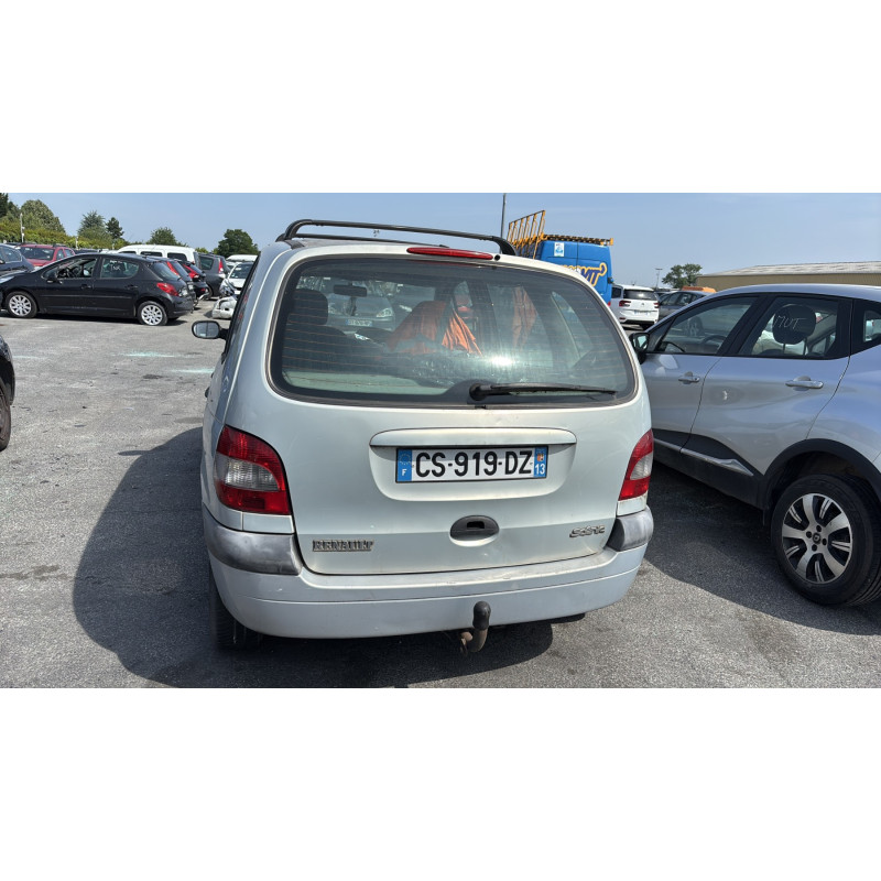 Pretensionneur de ceinture avant droit RENAULT SCENIC 1 Photo n°8