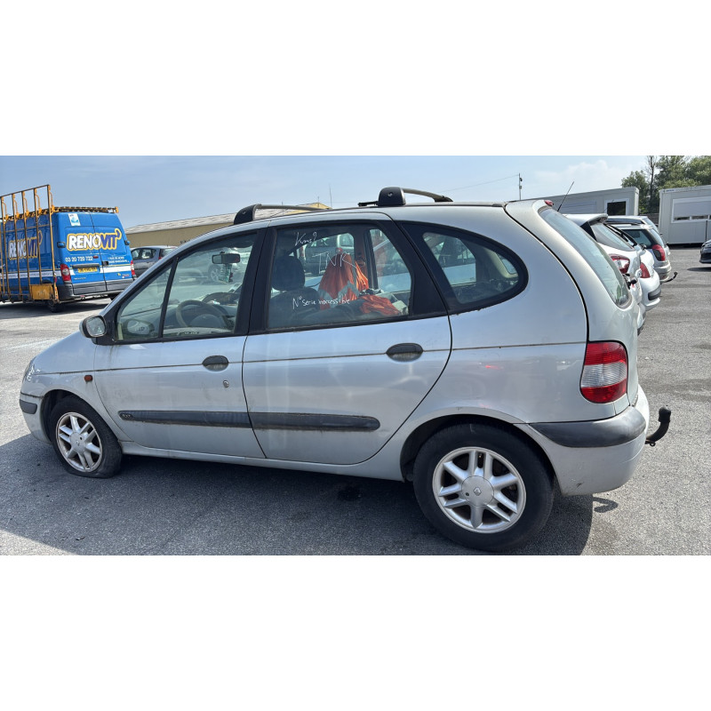 Pretensionneur de ceinture avant droit RENAULT SCENIC 1 Photo n°9