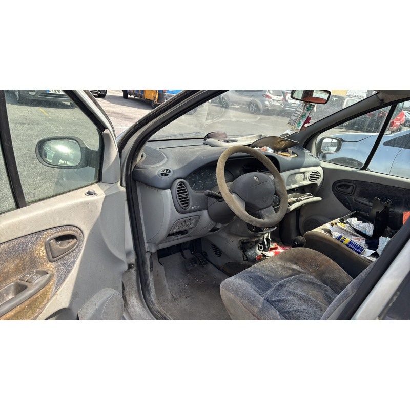 Pretensionneur de ceinture avant droit RENAULT SCENIC 1 Photo n°12