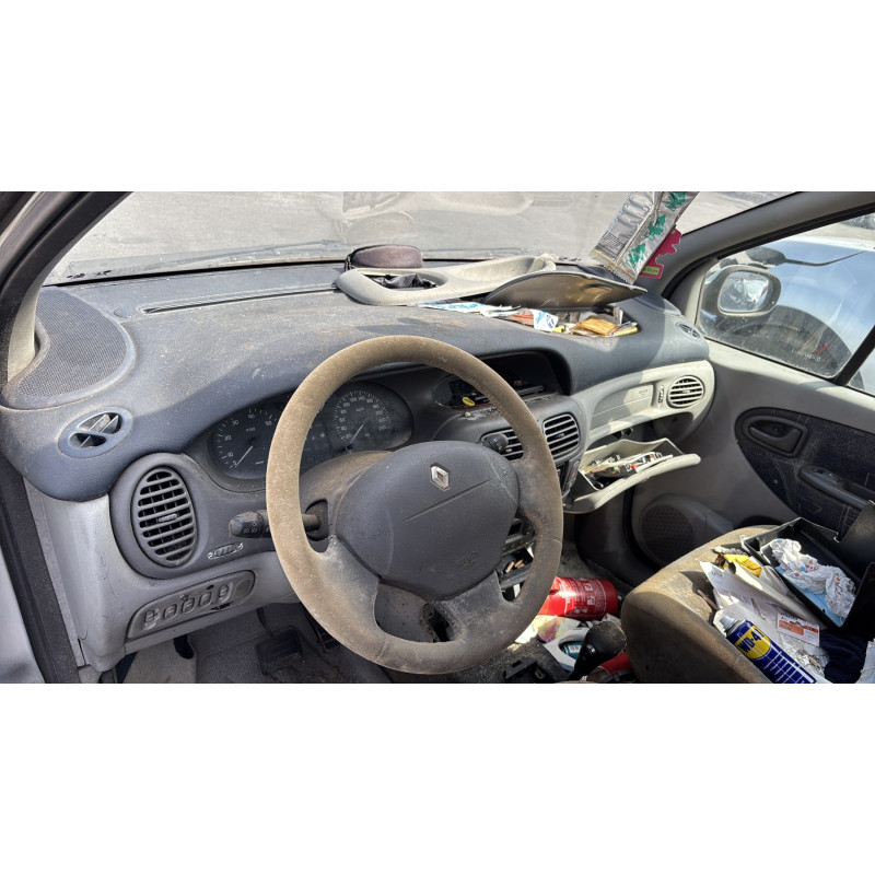 Pretensionneur de ceinture avant droit RENAULT SCENIC 1 Photo n°15