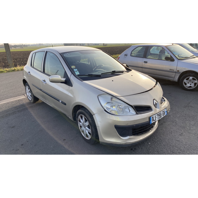 Feu arriere principal droit (feux) RENAULT CLIO 3 Photo n°8