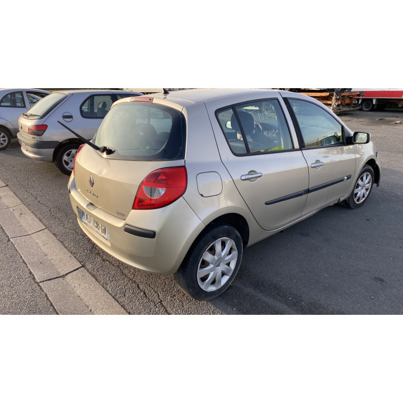 Feu arriere principal droit (feux) RENAULT CLIO 3 Photo n°9