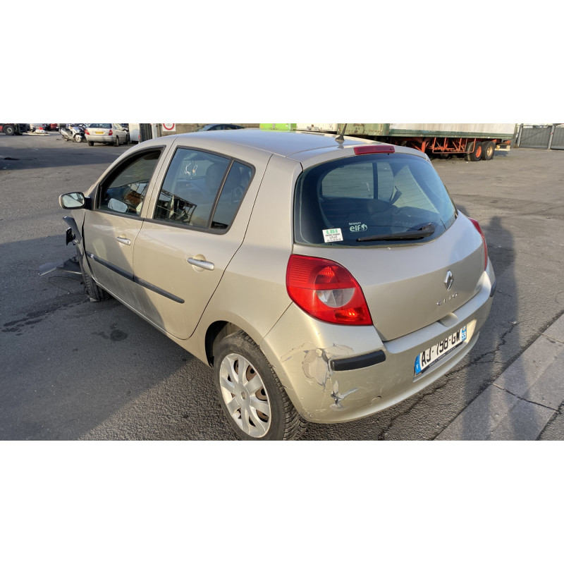 Feu arriere principal droit (feux) RENAULT CLIO 3 Photo n°10