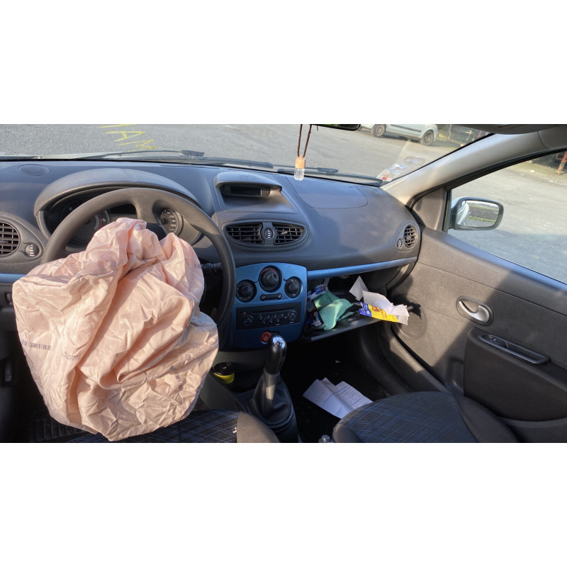 Interrupteur de leve vitre avant gauche RENAULT CLIO 3 Photo n°19
