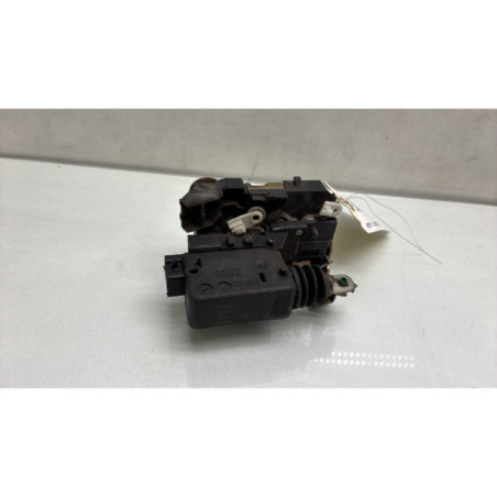 Serrure avant droit RENAULT CLIO 1