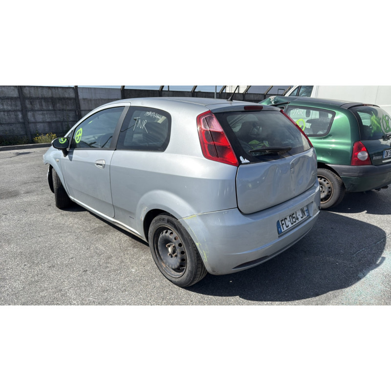 Leve vitre electrique avant gauche FIAT GRANDE PUNTO Photo n°8