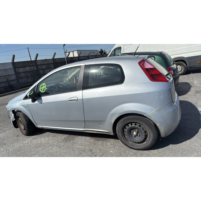 Leve vitre electrique avant gauche FIAT GRANDE PUNTO Photo n°11