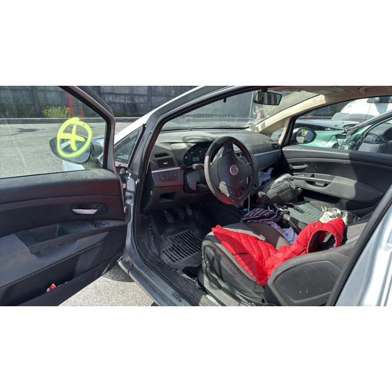 Leve vitre electrique avant gauche FIAT GRANDE PUNTO Photo n°13