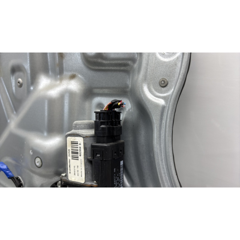 Leve vitre electrique arriere gauche KIA CEE-D 1 SPORT WAGON Photo n°4