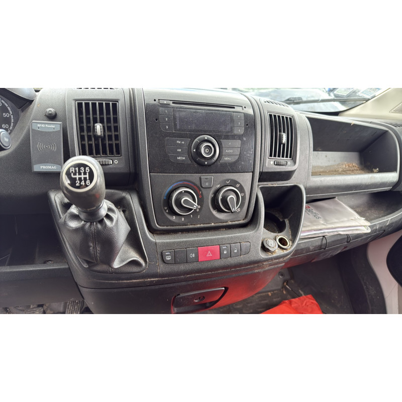 Porte avant droit PEUGEOT BOXER 3 Photo n°14