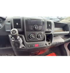 Vitre avant droit PEUGEOT BOXER 3