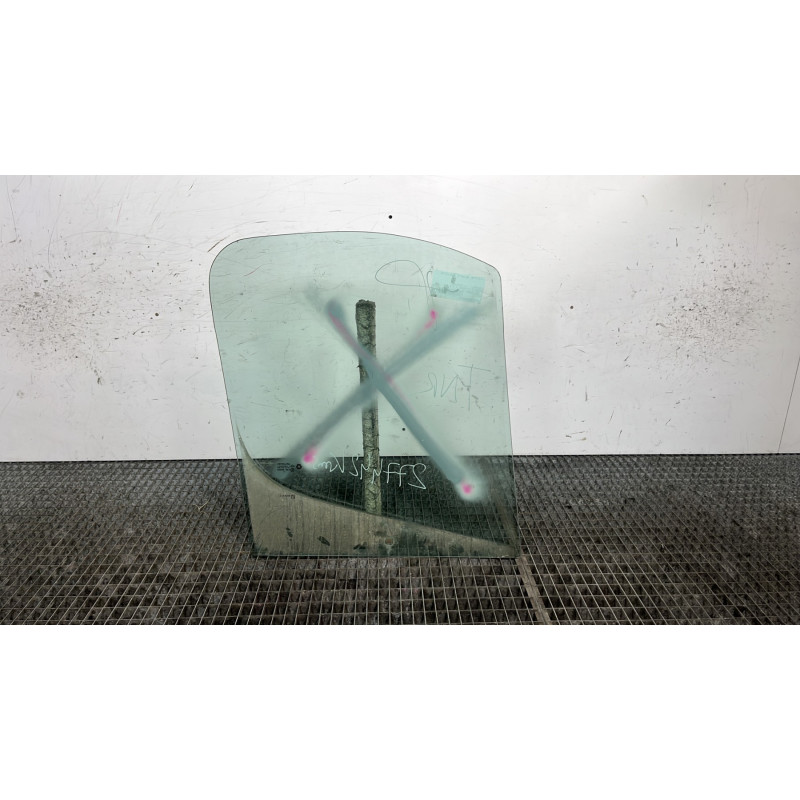 Vitre avant gauche RENAULT TRAFIC 2 Photo n°4