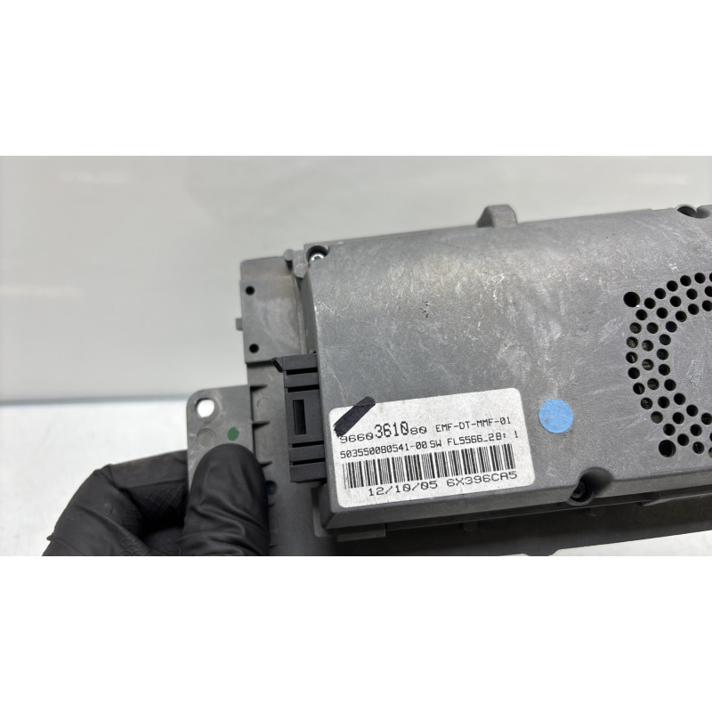 Ecran GPS PEUGEOT 407 Photo n°4