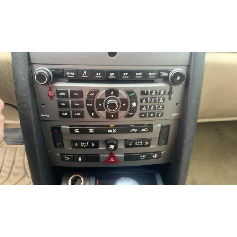 Ecran GPS PEUGEOT 407 Photo n°17