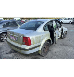 Retroviseur gauche VOLKSWAGEN PASSAT 4