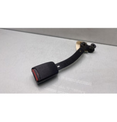 Attache ceinture avant gauche VOLKSWAGEN GOLF 4 Photo n°1