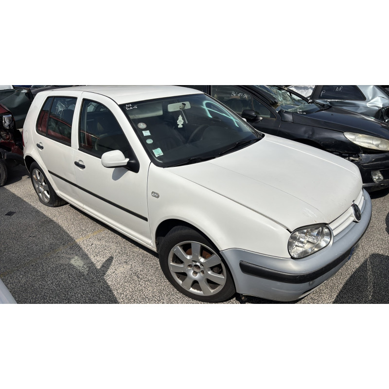 Attache ceinture avant gauche VOLKSWAGEN GOLF 4 Photo n°5