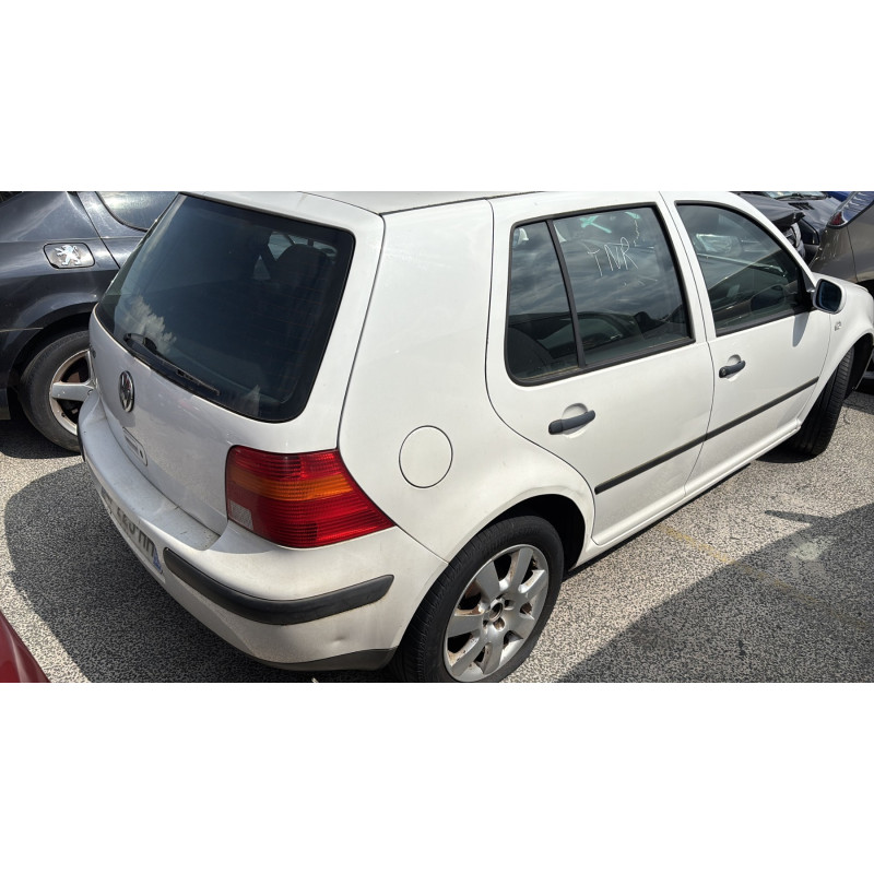 Attache ceinture avant gauche VOLKSWAGEN GOLF 4 Photo n°6