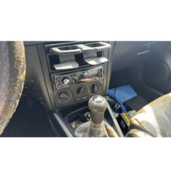 Attache ceinture avant gauche VOLKSWAGEN GOLF 4