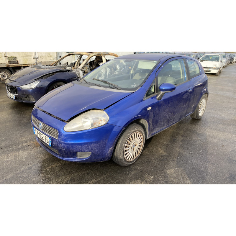 Pare choc avant FIAT PUNTO EVO 3 Photo n°7