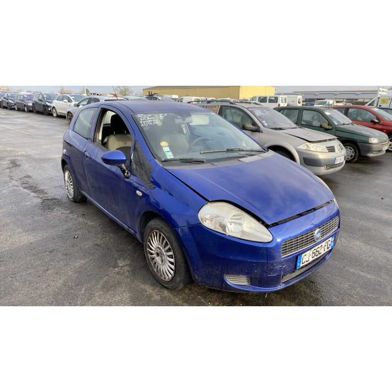 Pare choc avant FIAT PUNTO EVO 3 Photo n°8