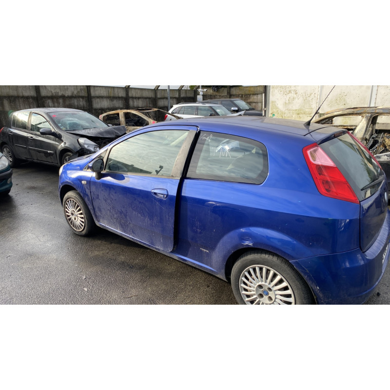 Pare choc avant FIAT PUNTO EVO 3 Photo n°12