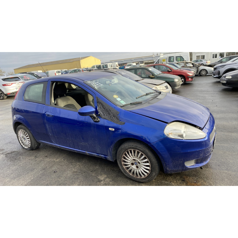 Pare choc avant FIAT PUNTO EVO 3 Photo n°13