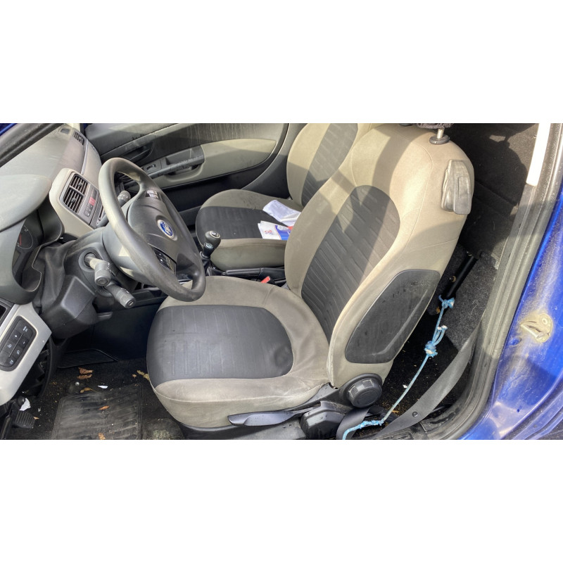 Pare choc avant FIAT PUNTO EVO 3 Photo n°16