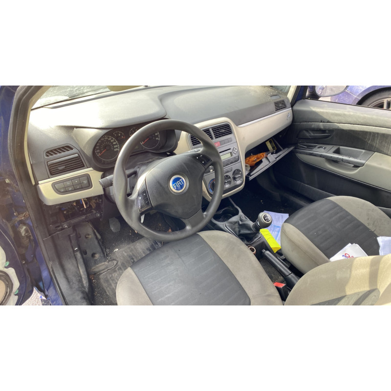 Pare choc avant FIAT PUNTO EVO 3 Photo n°18