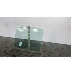 Vitre arriere gauche PEUGEOT 106