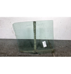 Vitre arriere gauche PEUGEOT 106