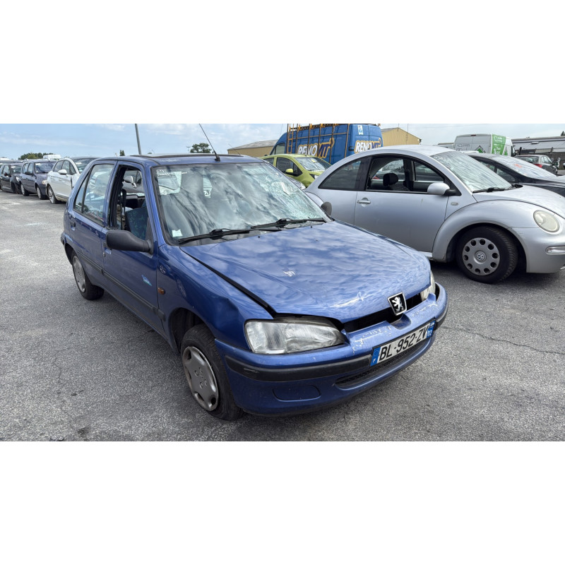Vitre arriere gauche PEUGEOT 106 Photo n°6