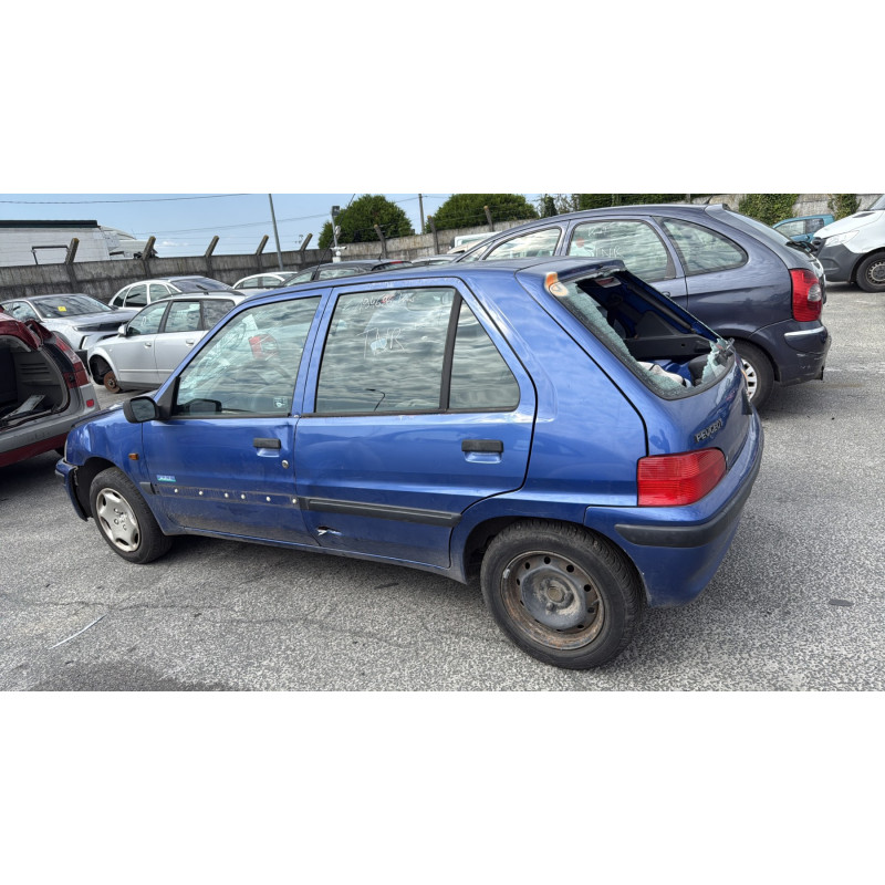 Vitre arriere gauche PEUGEOT 106 Photo n°11